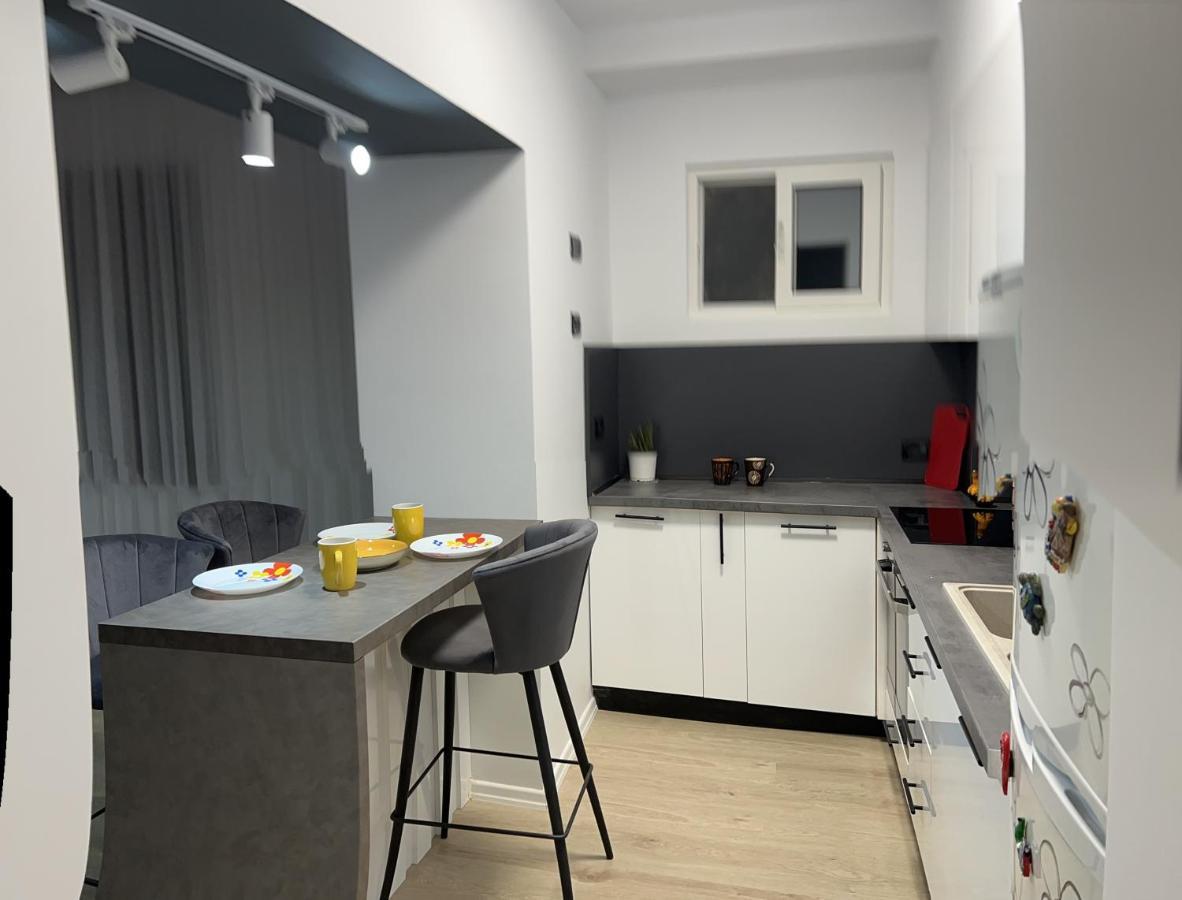 Amion Apartment In Center Of Tirana Esterno foto
