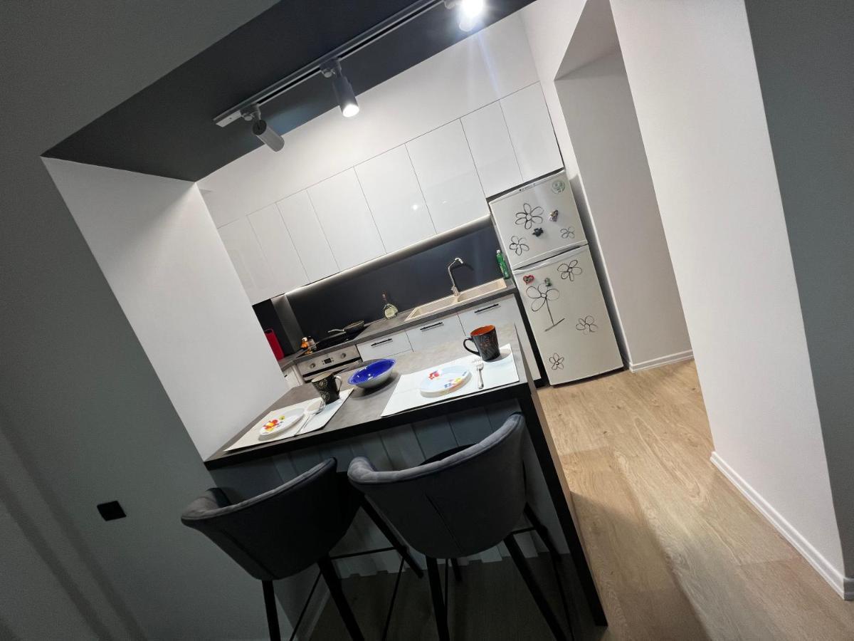 Amion Apartment In Center Of Tirana Esterno foto