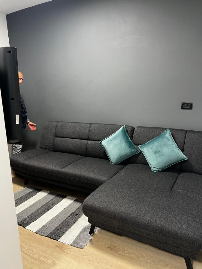 Amion Apartment In Center Of Tirana Esterno foto