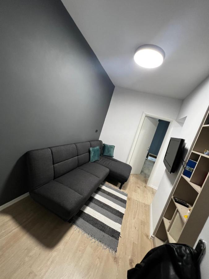 Amion Apartment In Center Of Tirana Esterno foto