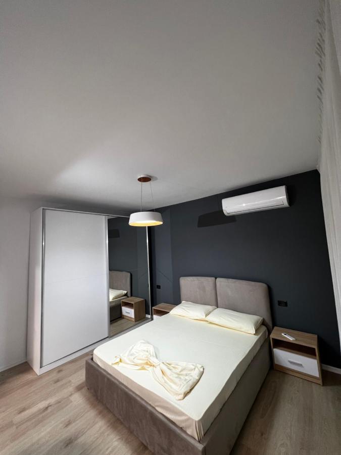 Amion Apartment In Center Of Tirana Esterno foto