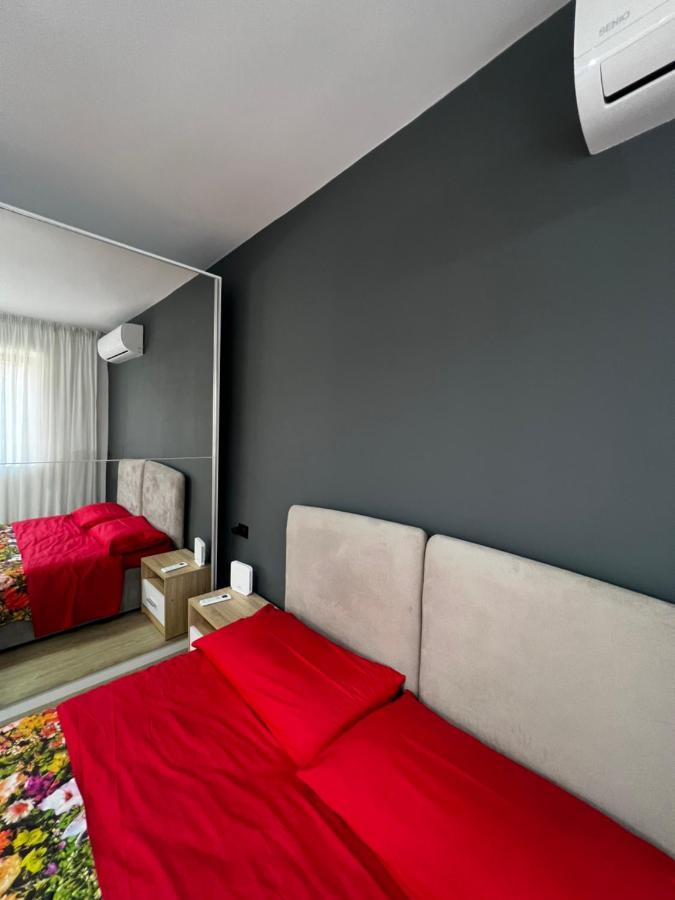 Amion Apartment In Center Of Tirana Esterno foto