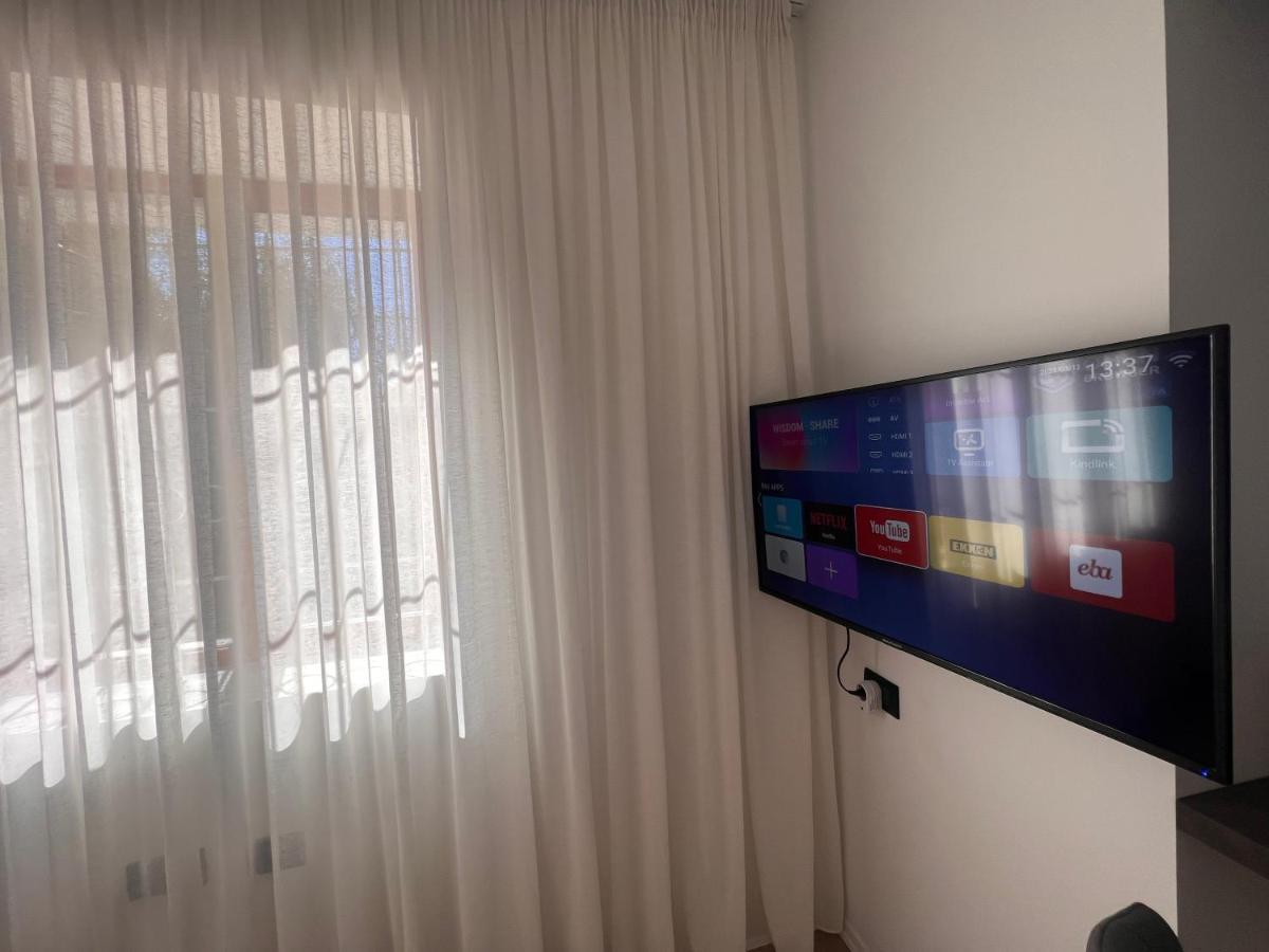Amion Apartment In Center Of Tirana Esterno foto